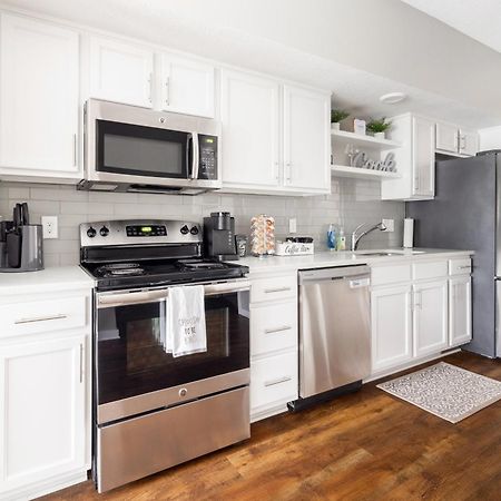 Luxury Downtown Townhome Unit 15 Cleveland Buitenkant foto