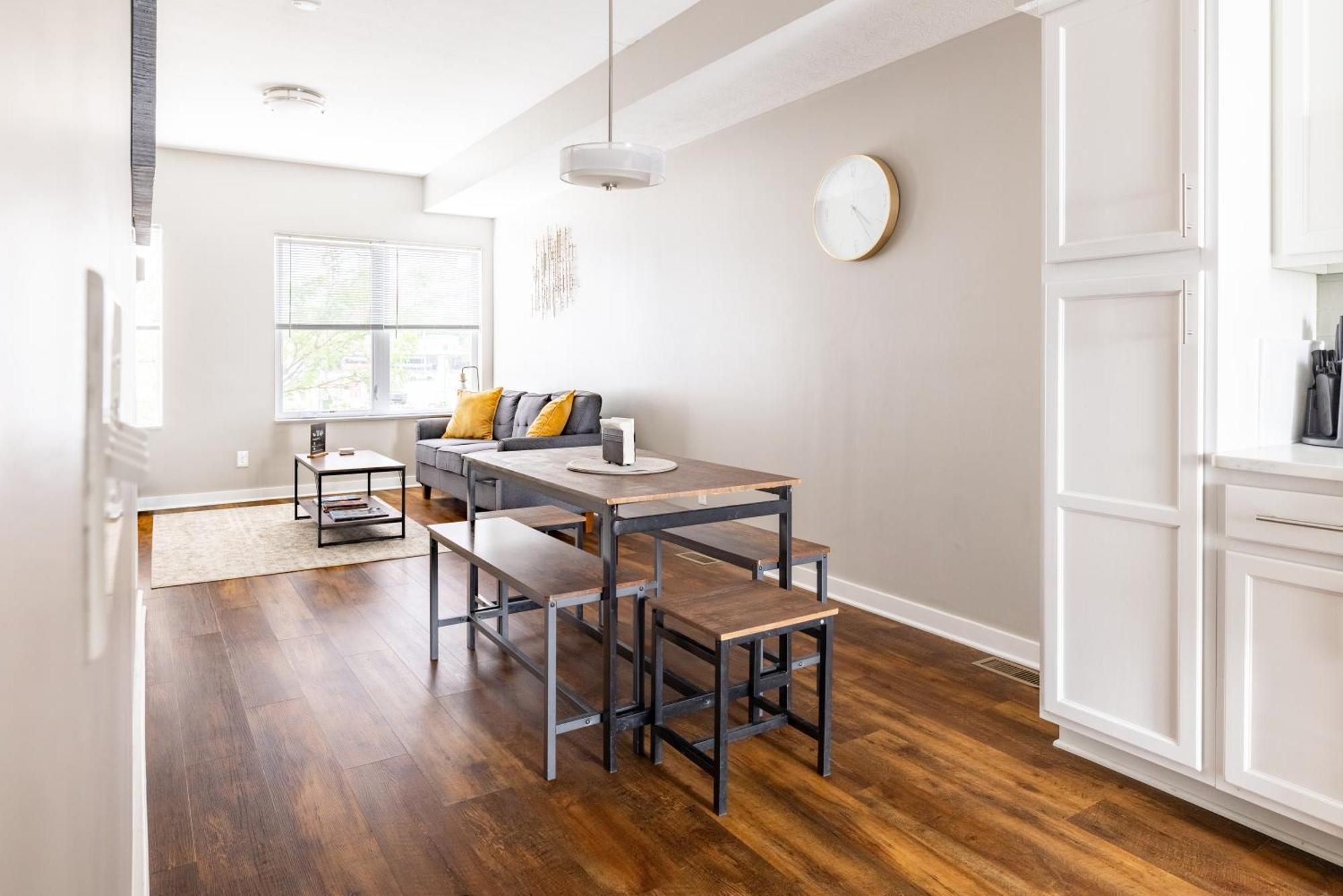 Luxury Downtown Townhome Unit 15 Cleveland Buitenkant foto